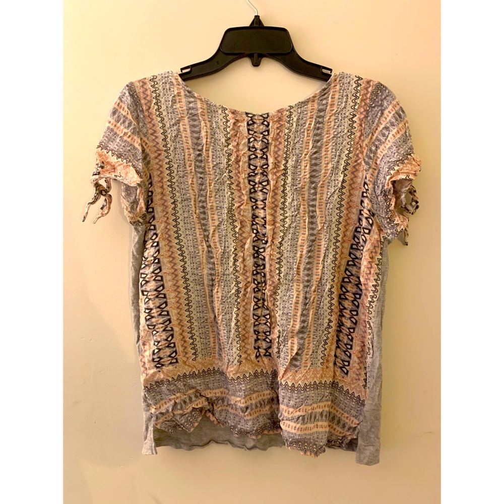 Pattern Pink and Gray Shirt
